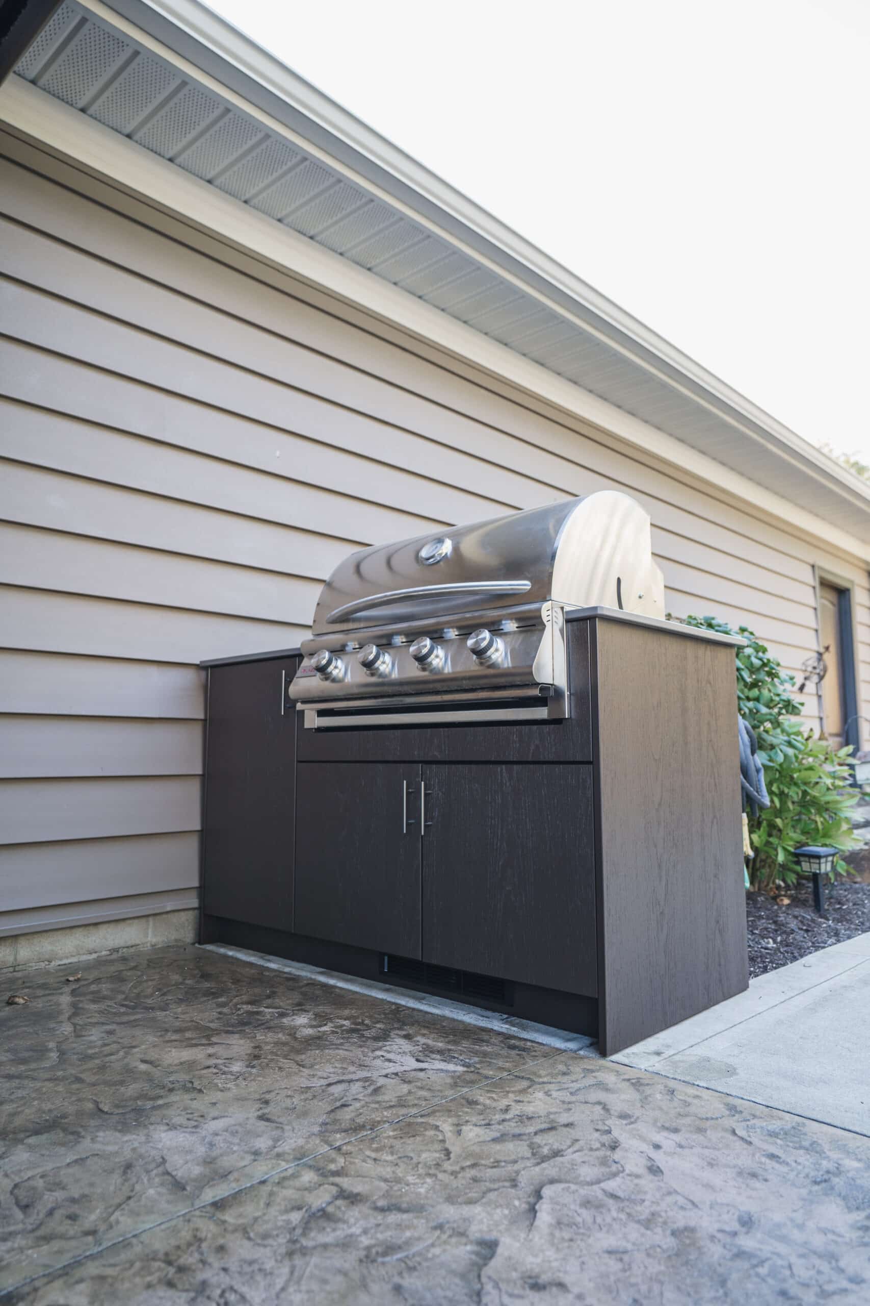 Agora Outdoor Poly Cabinets - Image 5